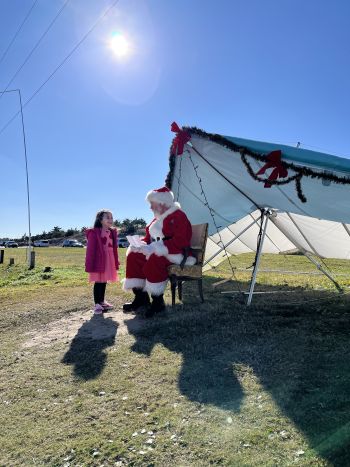 Kitty Hawk Kites, Hangin' with Santa